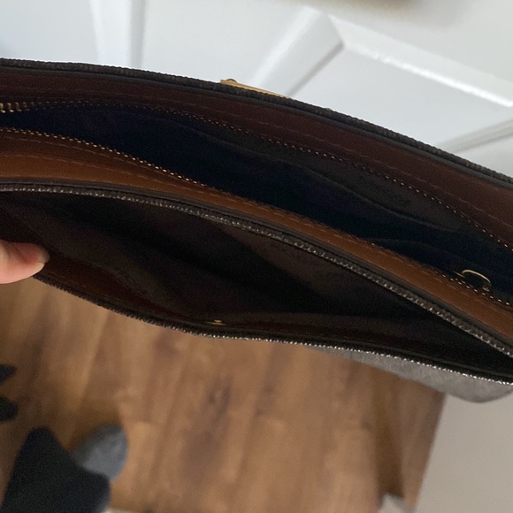 Michael kors crossbody purse - Picture 4 of 6